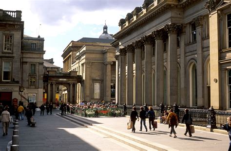Glasgow City Centre Visitor Guide .